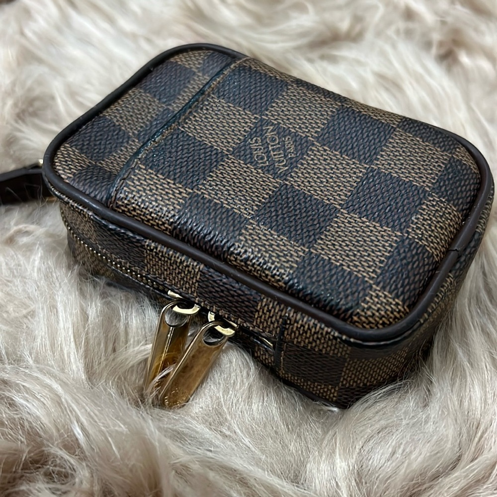 Louis Vuitton Etui Okapi PM - Picture 3 of 13